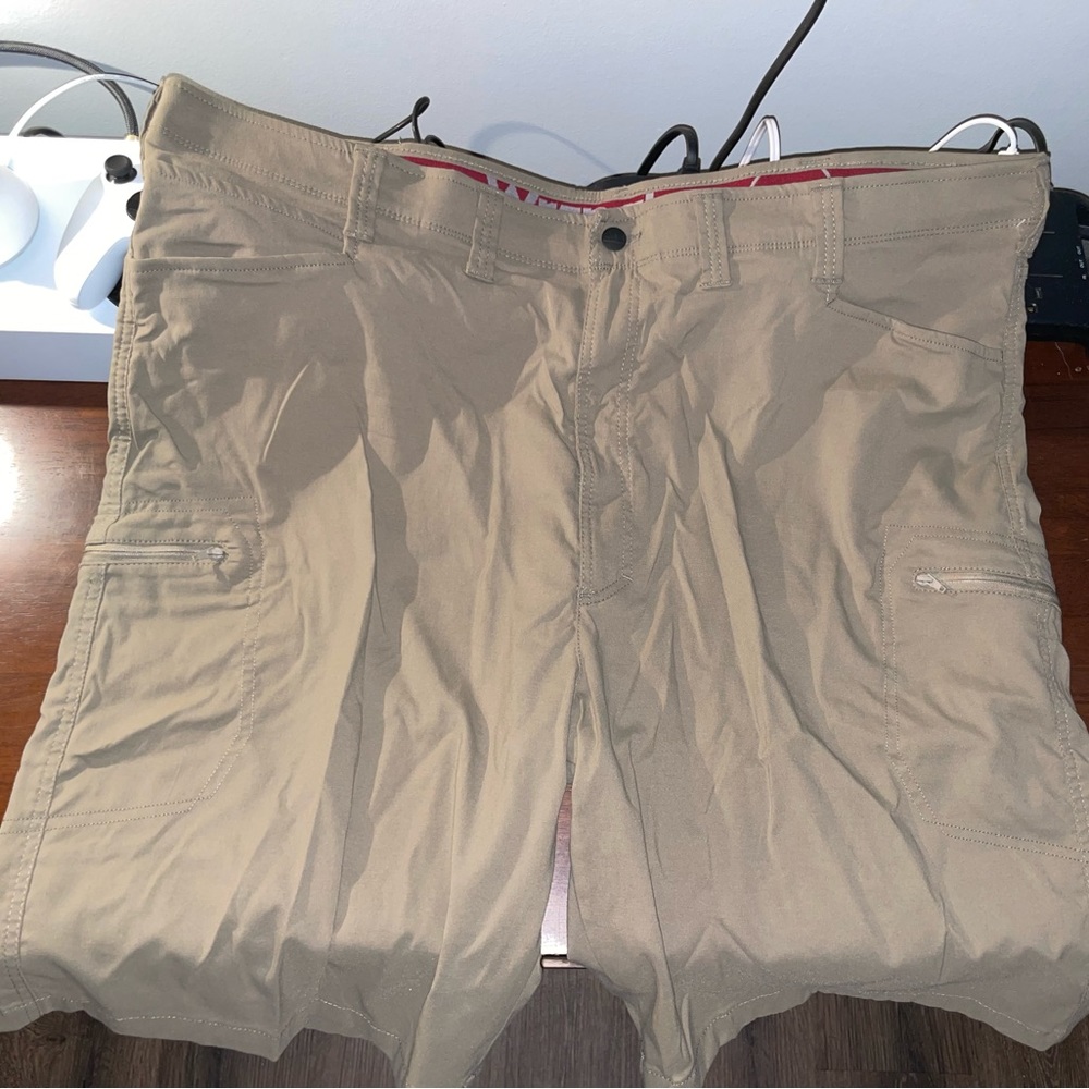 Wranglers men’s cargo shorts